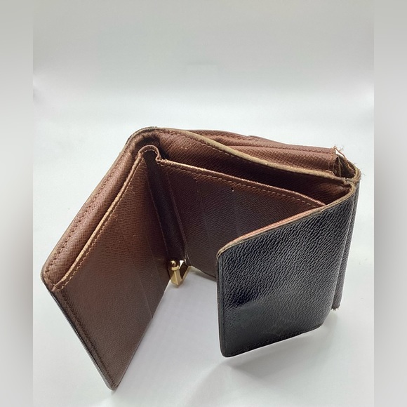 Authentic - Louis Vuitton Brown Leather Monogram Wallet - Picture 4 of 13